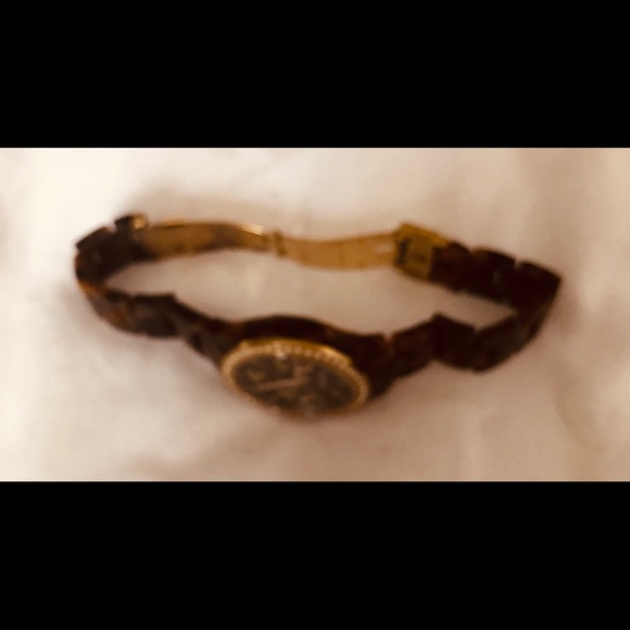 Tortoise Shell Fossil Watch with Original Box - Picture 4 of 15